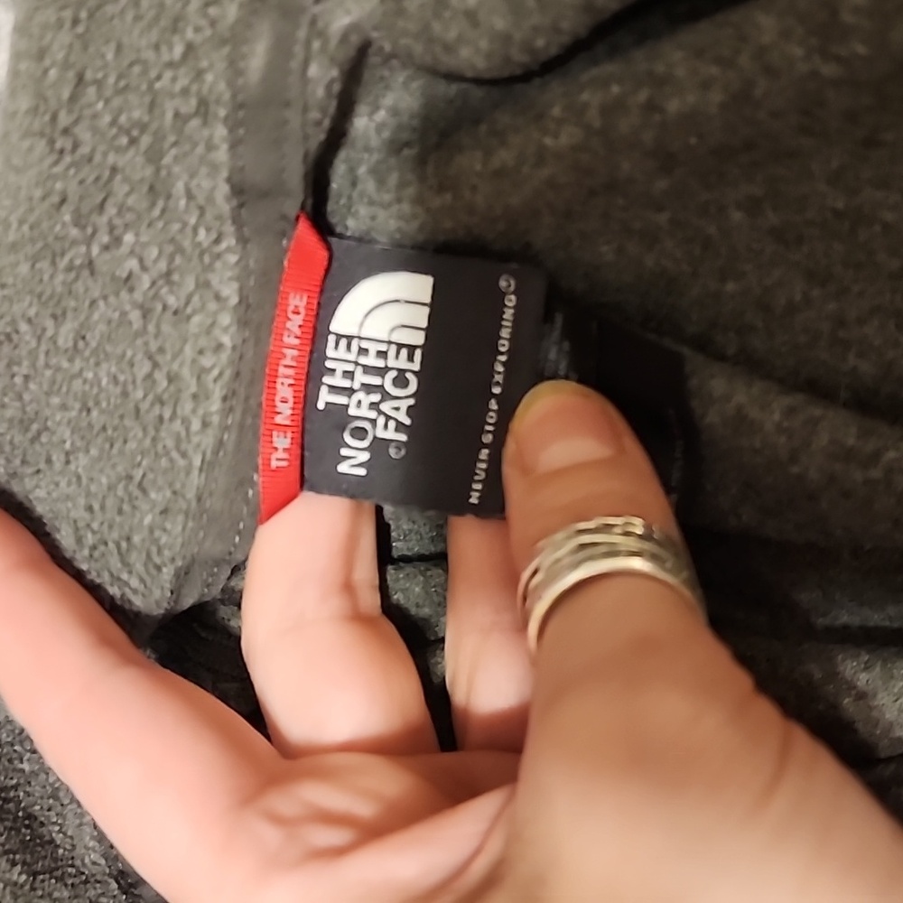 Gray Quarter-Zip Pullover - image 7